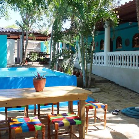 Casa De Los Cocos Bed & Breakfast Transito ภายนอก รูปภาพ