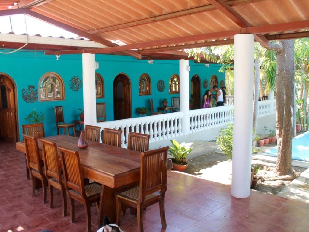 Casa De Los Cocos Bed & Breakfast Transito ภายนอก รูปภาพ